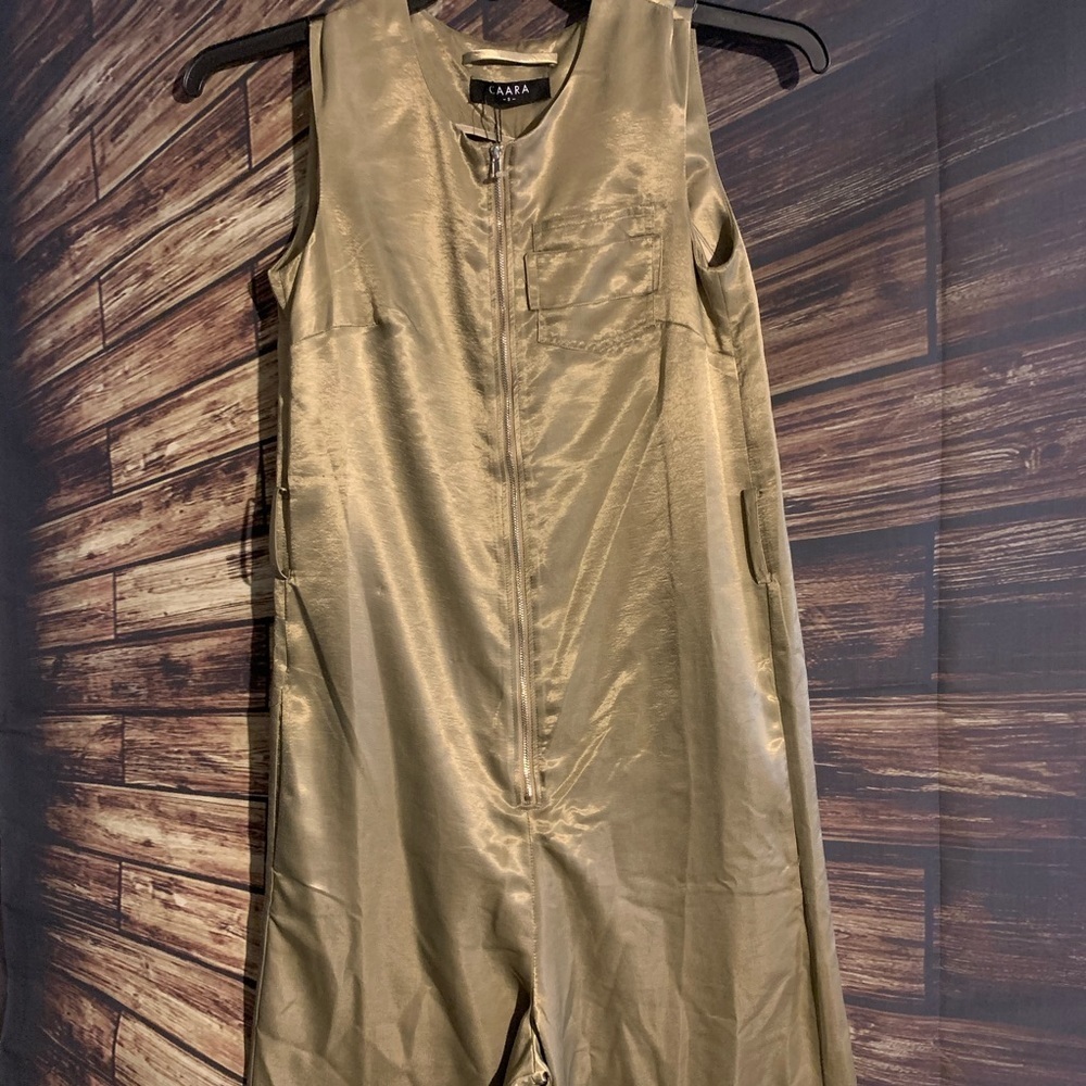 Caara Lowe Hammered Satin Utility Jumpsuit - Picture 8 of 13